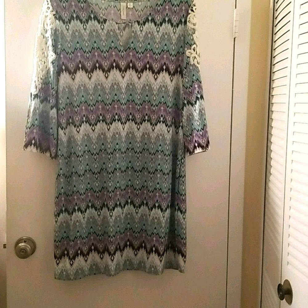 NWOT TACERA dress